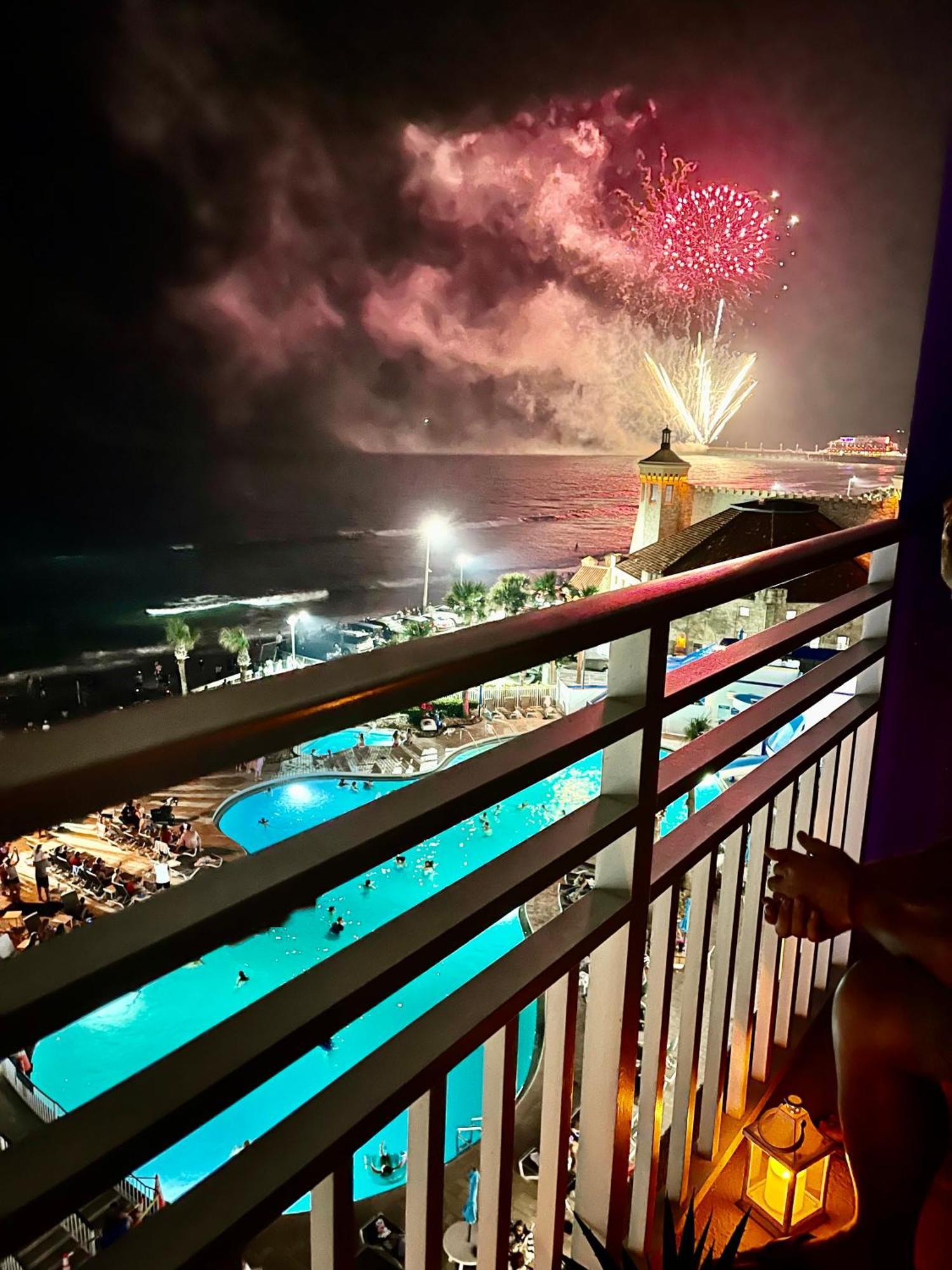 Ocean Walk Resort - Striking Ocean Front View Daytona Beach Exterior photo